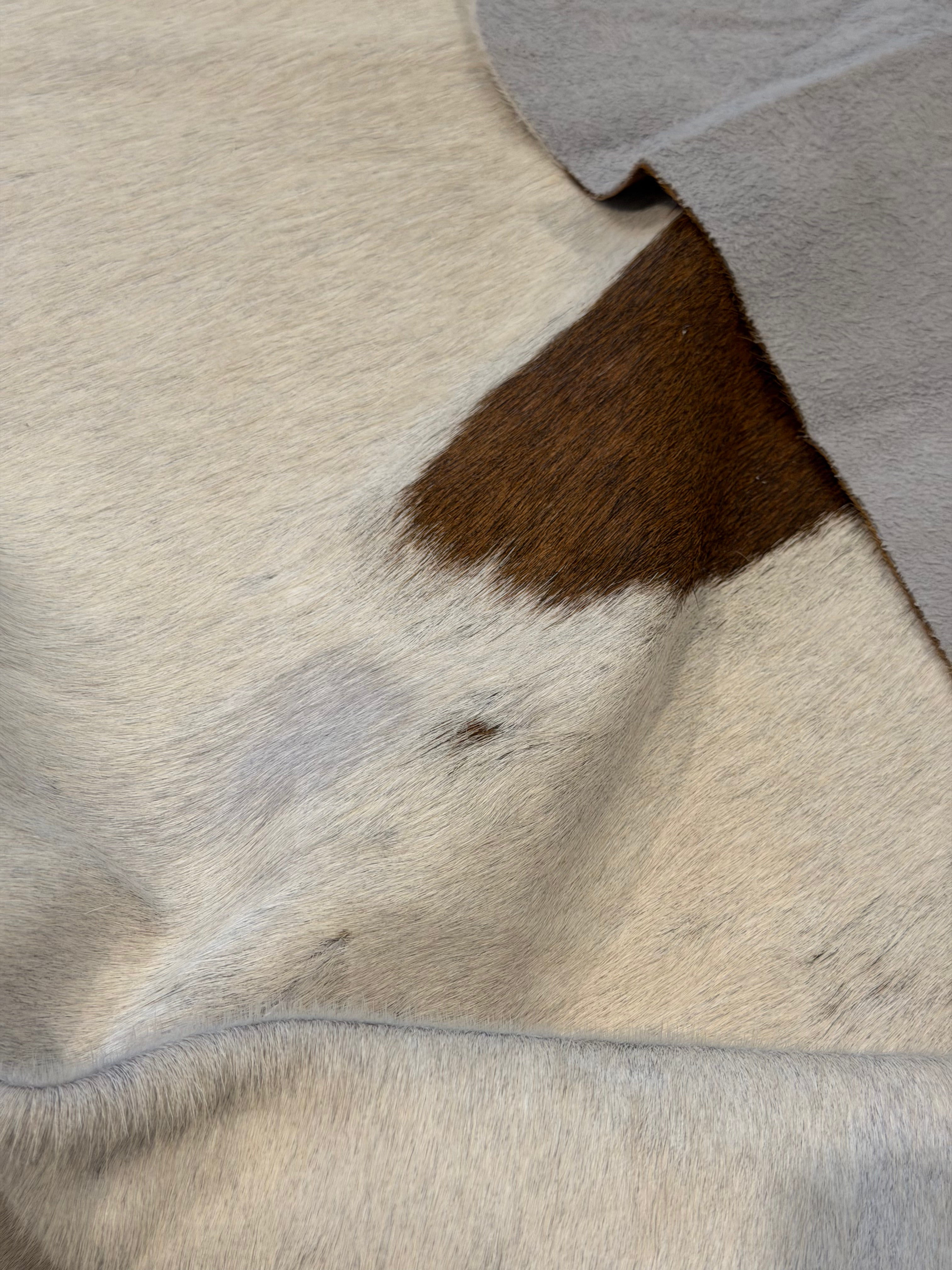 #1 Western Cowhide Rug – Real Leather Accent Rug