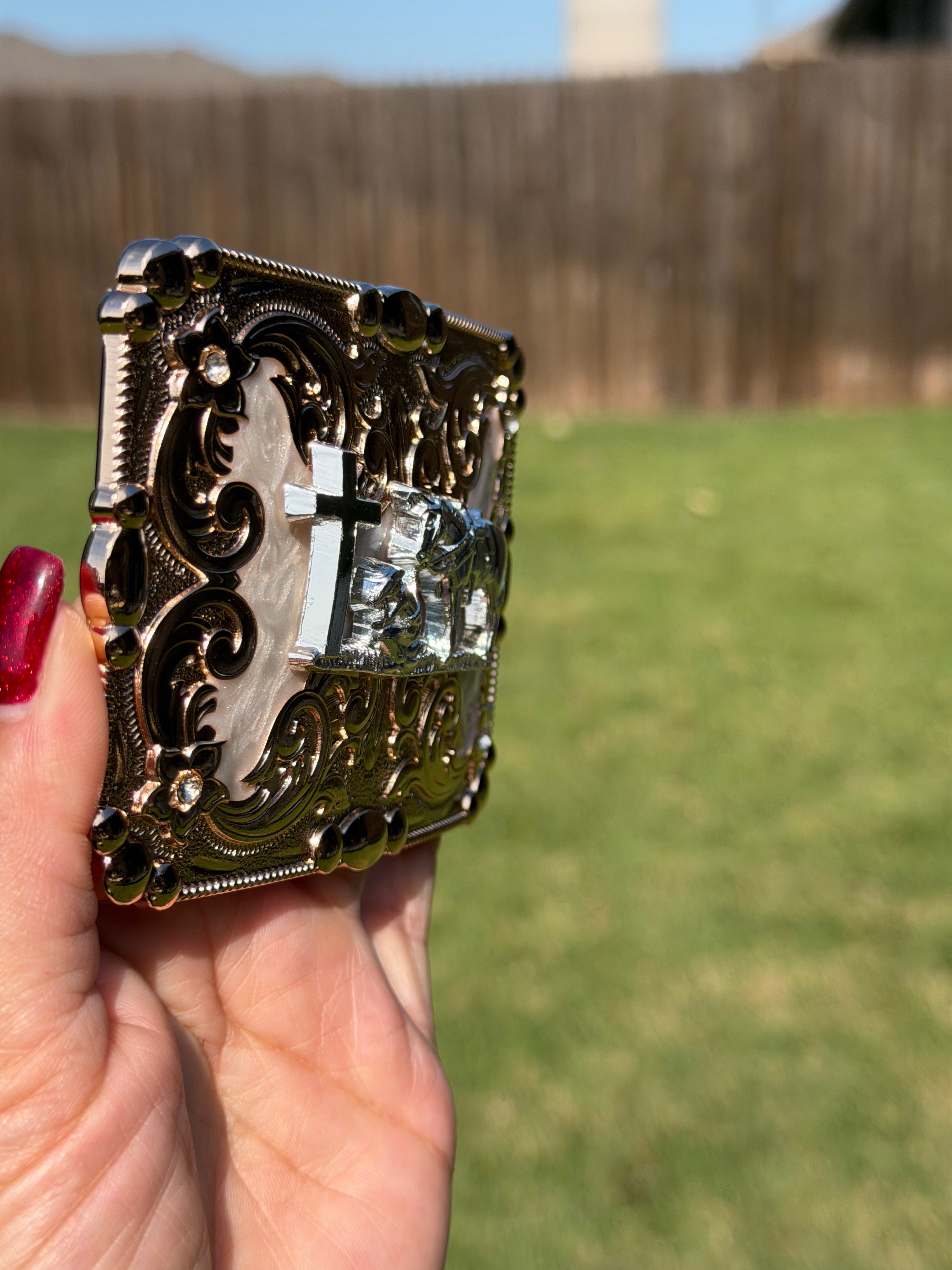 Western Christian Cross Belt Buckle – Cowboy Praying with Horse, Gold & Silver Engraved Rodeo BuckleWestern Christian Cross Belt Buckle – Cowboy Praying with Horse, Gold & Silver Engraved Rodeo Buckle