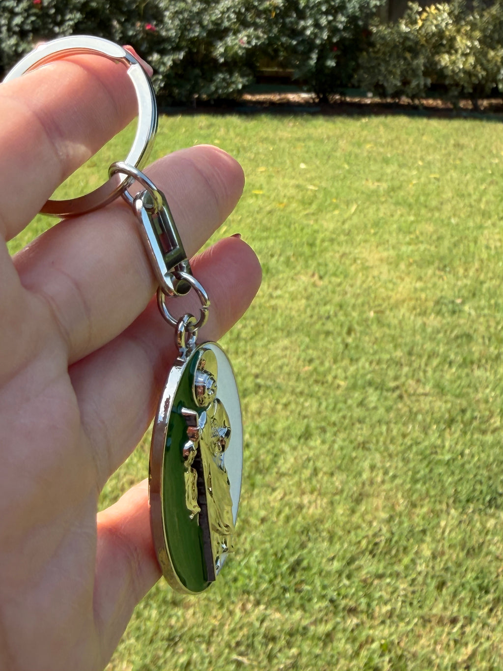aint Jude (San Judas Tadeo) Keychain – Green &amp; White Enamel Religious Metal Key Ring