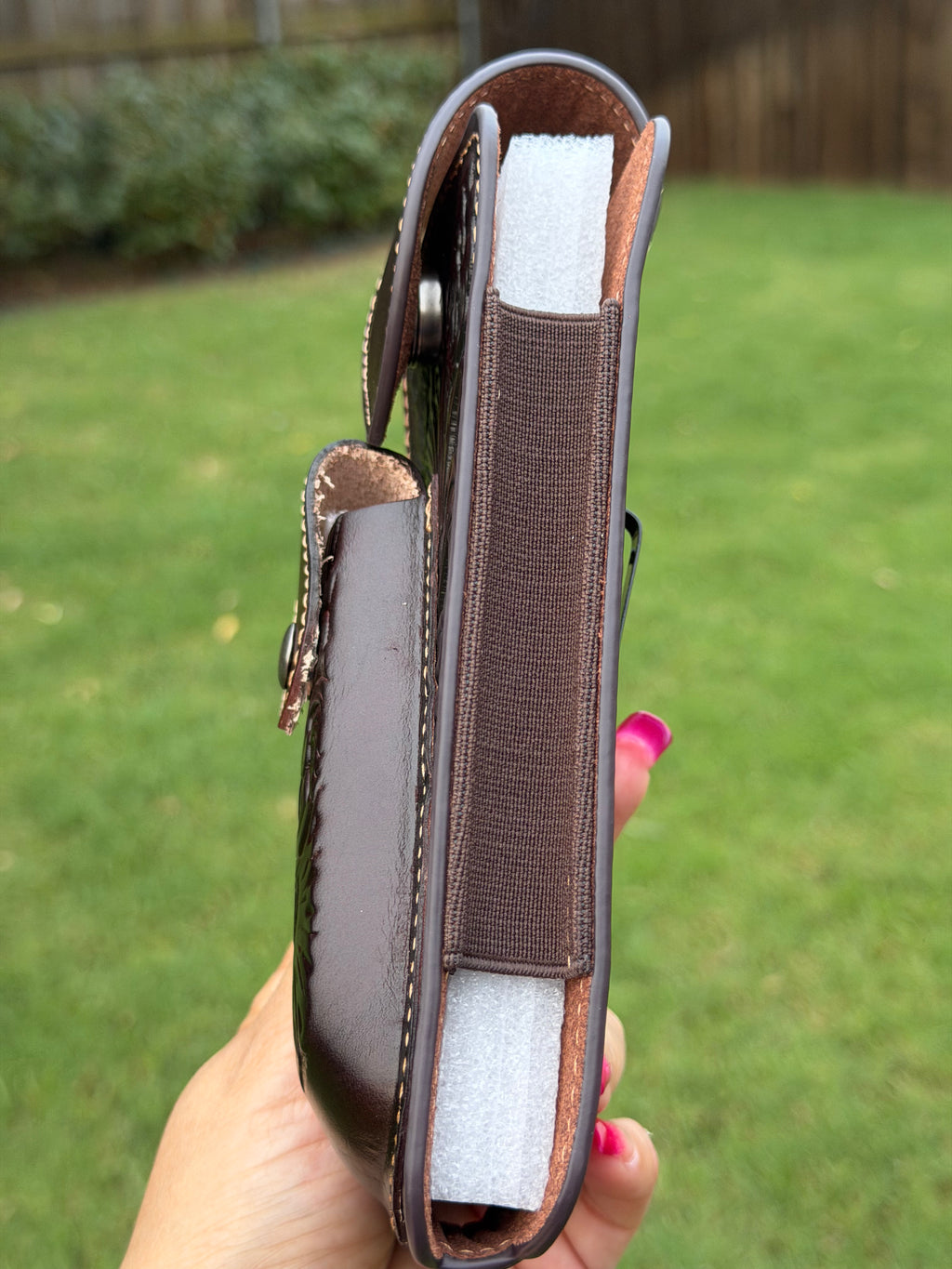 Western Tooled Leather Cell Phone Holster Belt Pouch with Magnetic Flap & Knife Holder – Brown