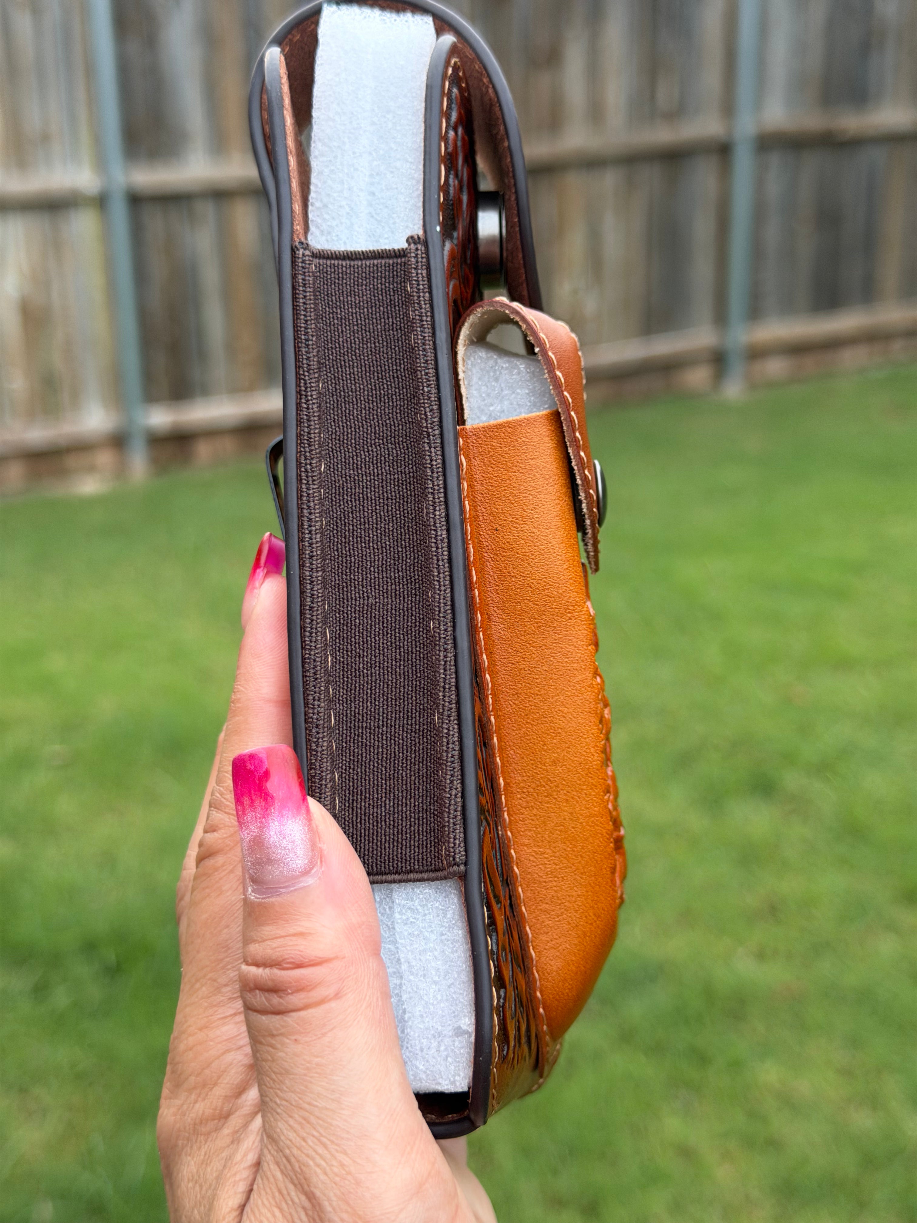 Western Genuine Leather Cell Phone Holster Belt Pouch with Cross &amp; Cowboy Design – Magnetic Flap &amp; Knife Holder