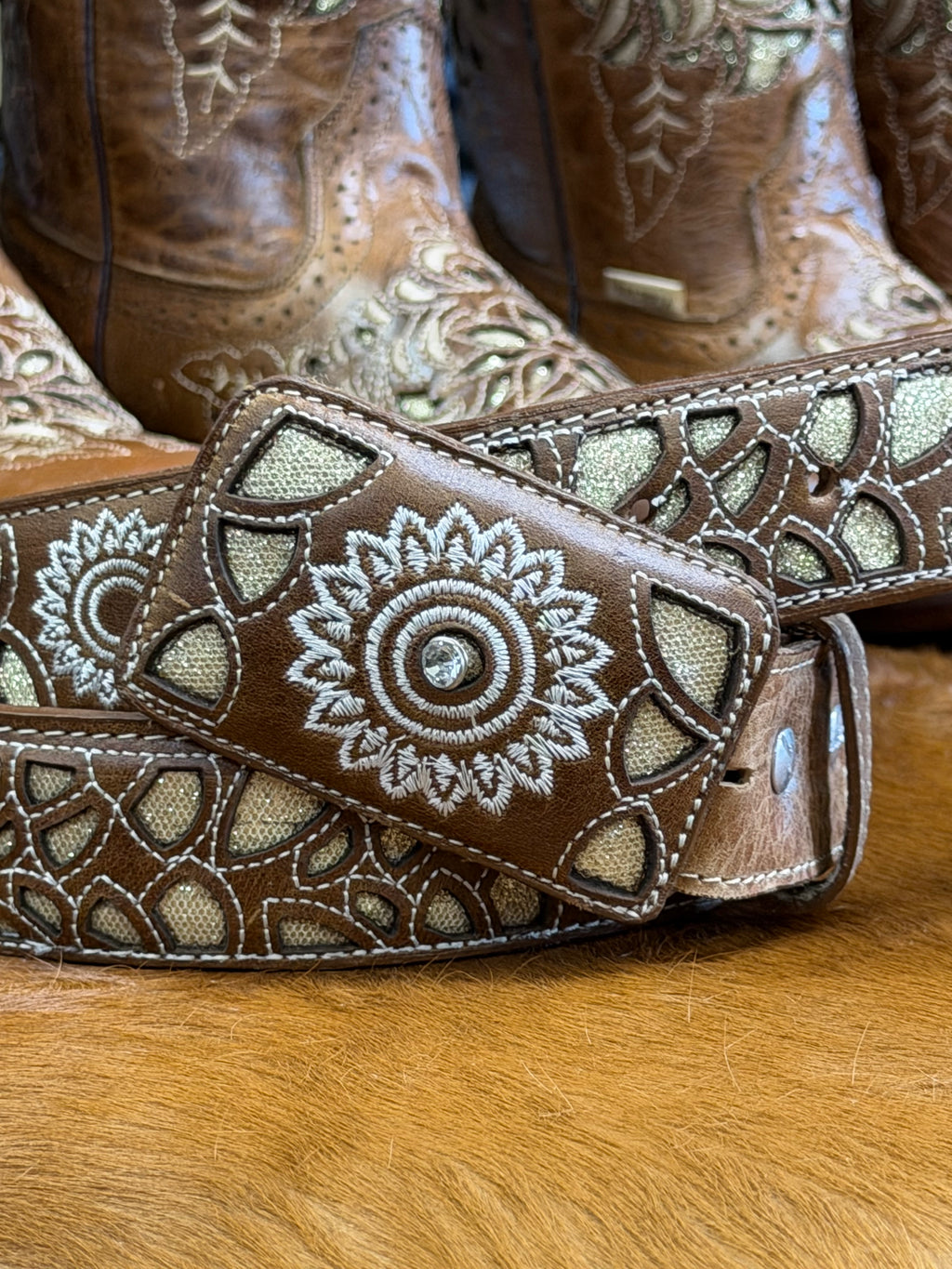Handcrafted Mexican Women Western Leather belt with embroidery