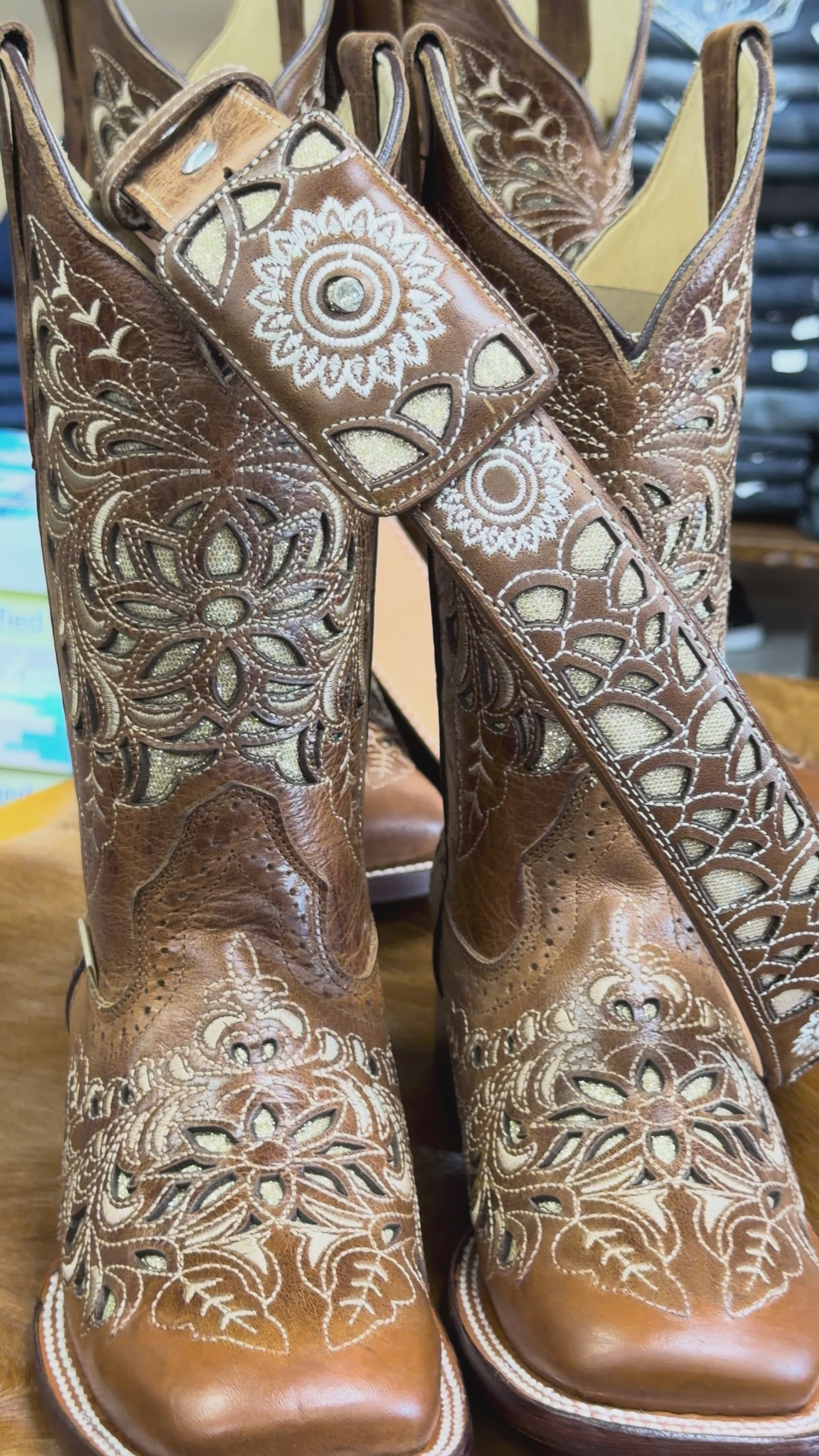 Handcrafted Mexican Women Western Leather belt with embroidery