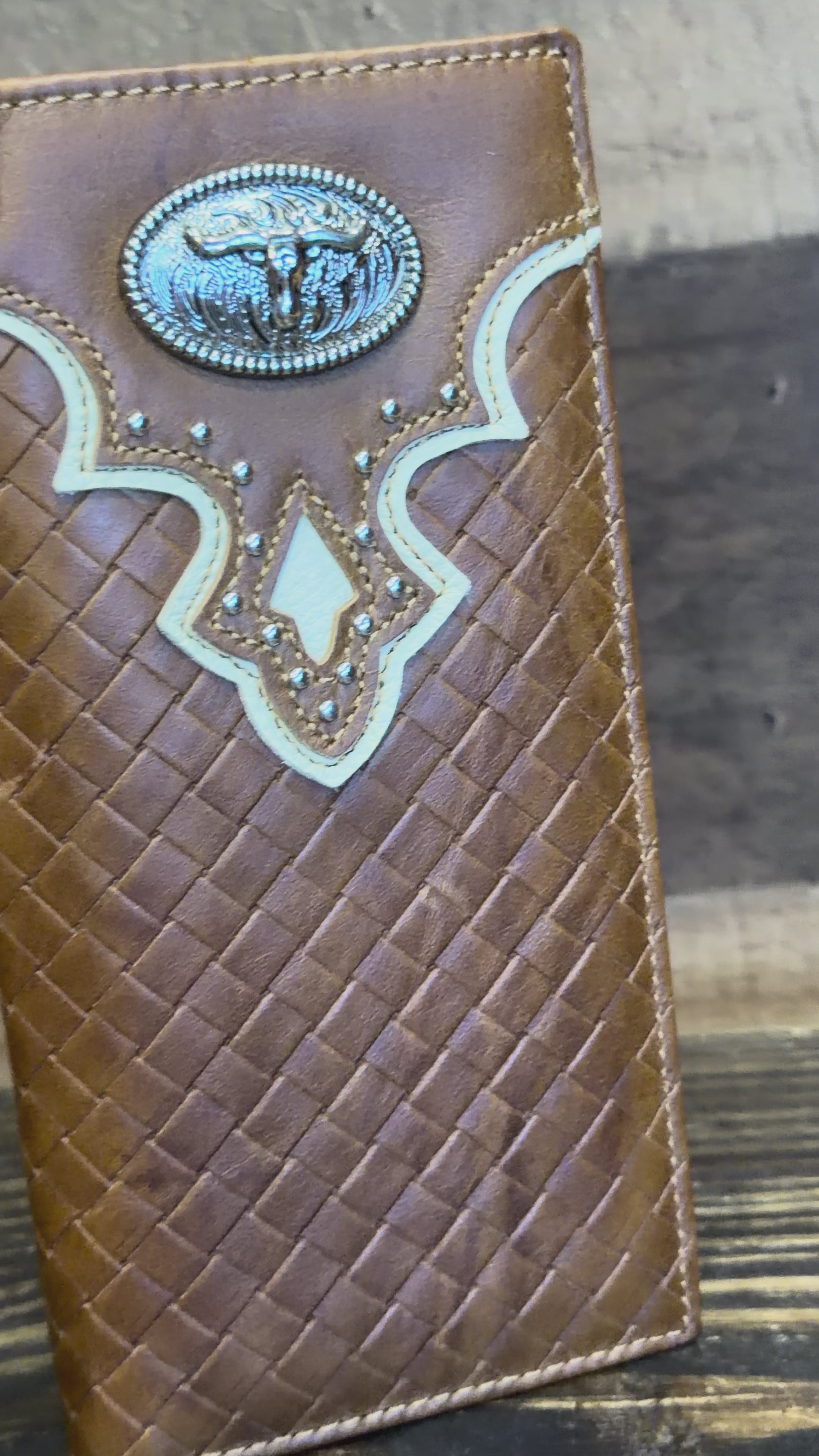 Western Tooled Bifold Wallet for Men – Basket Weave Leather Look Rodeo Wallet with Bull Concho